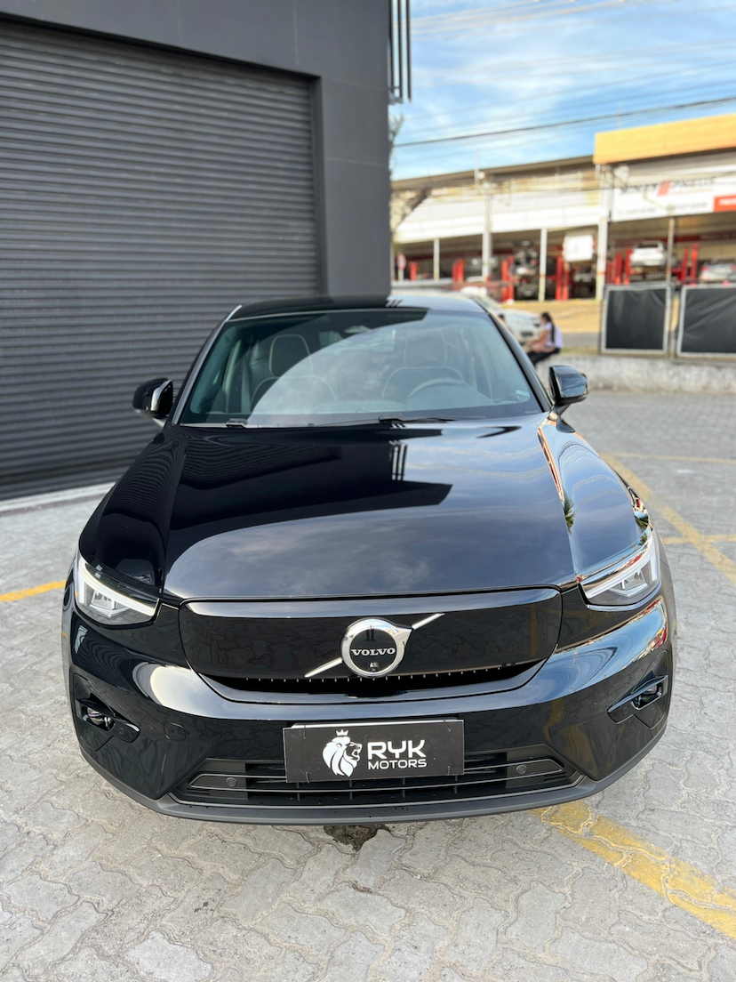 Foto do veículo VOLVO C40 P8 RECHARGE PURE ELECTRIC AWD 2023 252 KM 409.900,00