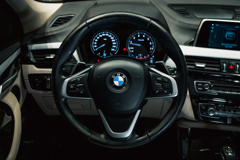 Foto do veículo BMW X2 SDRIVE 20I 2019 16.890 KM 179.900,00