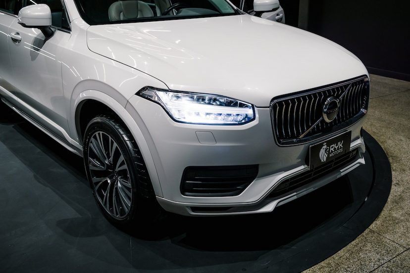 Foto do veículo VOLVO XC90 2.0 T8 HYBRID MOMENTUM AWD GEARTRONIC 2020 53.436 KM 349.900,00