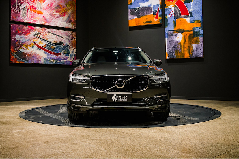 Foto do veículo VOLVO XC60 2.0 T8 HYBRID MOMENTUM AWD GEARTRONIC 2020 45.471 KM 259.900,00