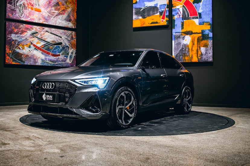 Foto do veículo AUDI E-TRON AUDI E-TRON SPORTBACK PERFORMANCE 2021 33.543 KM 399.900,00