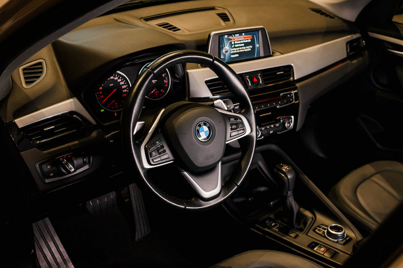 Foto do veículo BMW X1 2.0 16V TURBO ACTIVEFLEX SDRIVE20I GP 4P AUTOMÁTIC 2017 76.000 KM 115.900,00