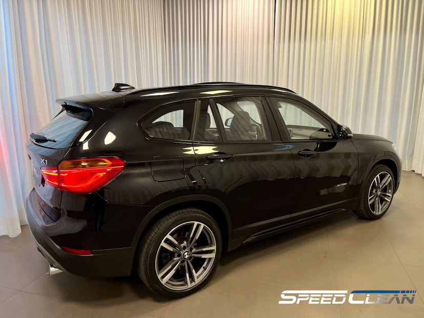 Foto do veículo BMW X1 XDRIVE 25I ACTIVEFLEX 2017 47.667 KM 174.900,00