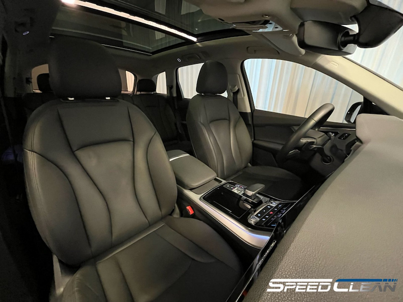 Foto do veículo AUDI Q7 S-LINE 2021 24.699 KM 459.900,00