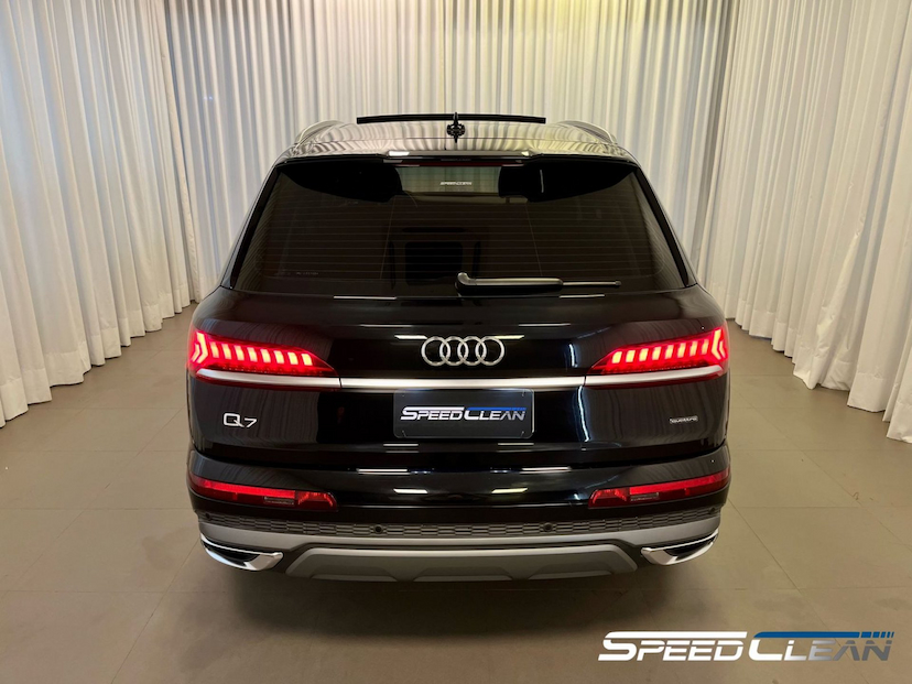 Foto do veículo AUDI Q7 S-LINE 2021 24.699 KM 459.900,00