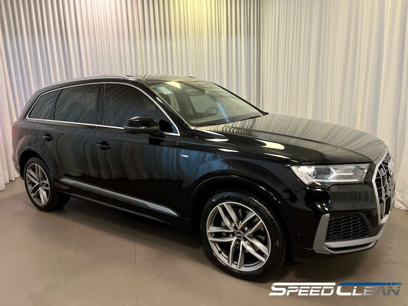 Foto do veículo AUDI Q7 S-LINE 2021 24.699 KM 459.900,00