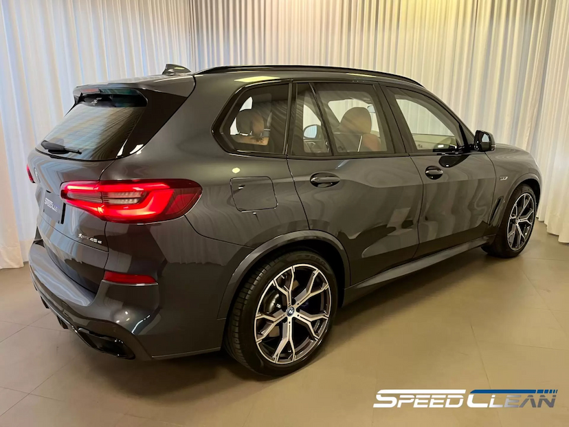 Foto do veículo BMW X5 45E M SPORT 2023 7.000 KM 689.900,00