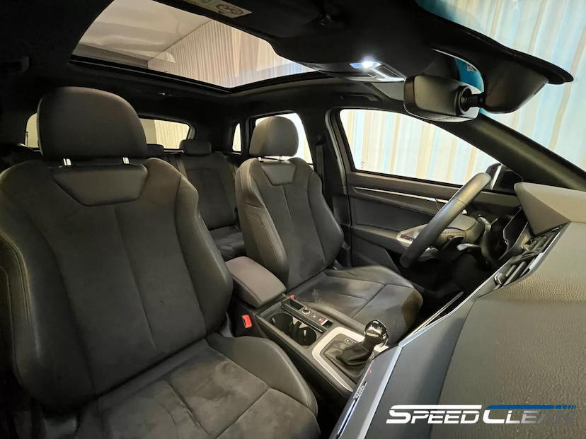 Foto do veículo AUDI Q3 BLACK S-TRONIC 2021 13.034 KM 299.900,00