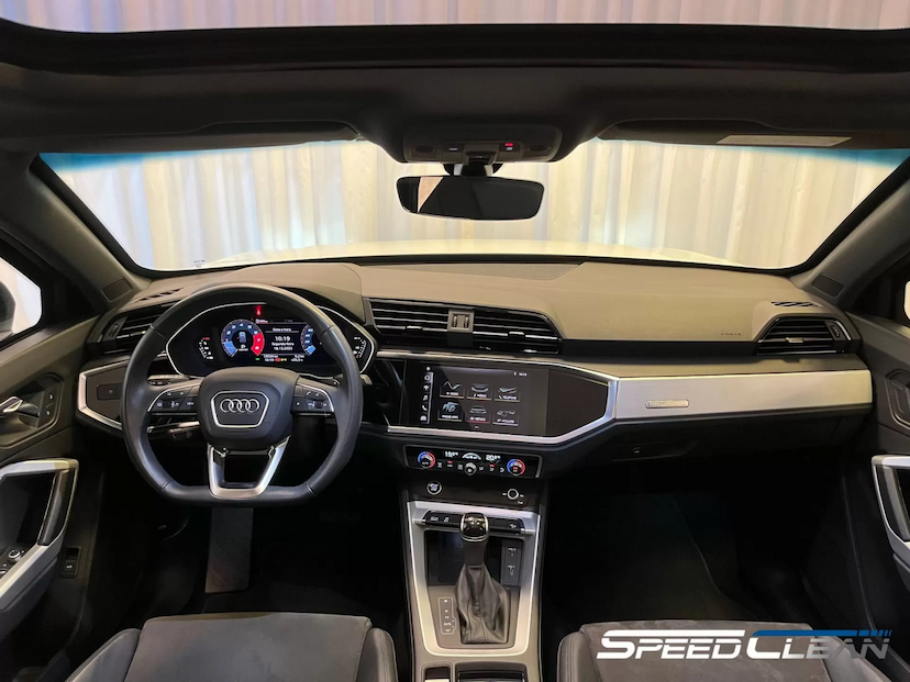 Foto do veículo AUDI Q3 BLACK S-TRONIC 2021 13.034 KM 299.900,00