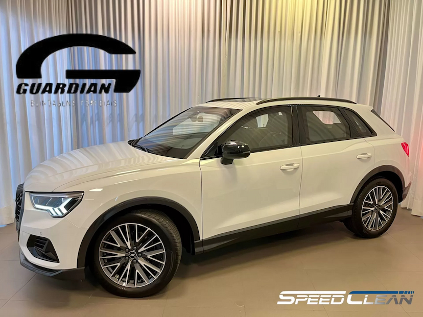Foto do veículo AUDI Q3 BLACK S-TRONIC 2021 13.034 KM 299.900,00