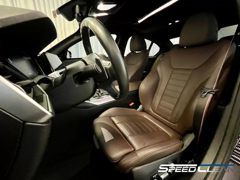 Foto do veículo BMW 320I M SPORT 2020 40.850 KM 249.900,00
