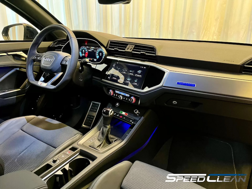 Foto do veículo AUDI Q3 S-LINE PERFORMANCE BLACK 2024 1.768 KM 489.900,00