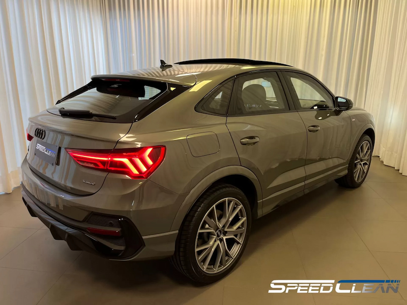 Foto do veículo AUDI Q3 S-LINE PERFORMANCE BLACK 2024 1.768 KM 489.900,00