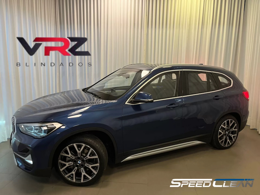 Foto do veículo BMW X1 ACTIVEFLEX X-LINE PLUS 2022 12.600 KM 299.900,00