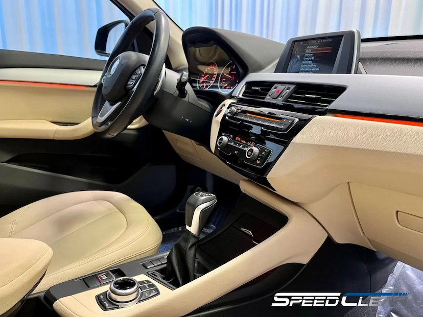 Foto do veículo BMW X1 SDRIVE20I 2018 32.632 KM 139.900,00