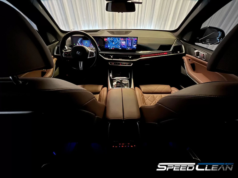 Foto do veículo BMW X5 50E M SPORT 2024 10.000 KM 820.000,00