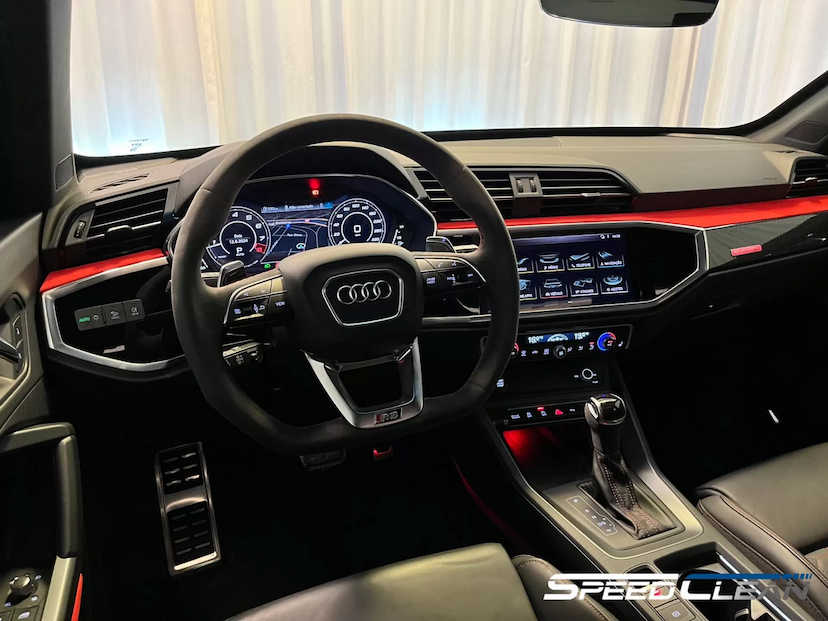 Foto do veículo AUDI RSQ3  2021 13.529 KM 500.000,00