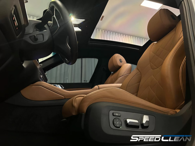 Foto do veículo BMW X6 3.0 TWINPOWER GASOLINA XDRIVE40I M SPORT AUTOMÁTICO 2024 11.280 KM 798.950,00