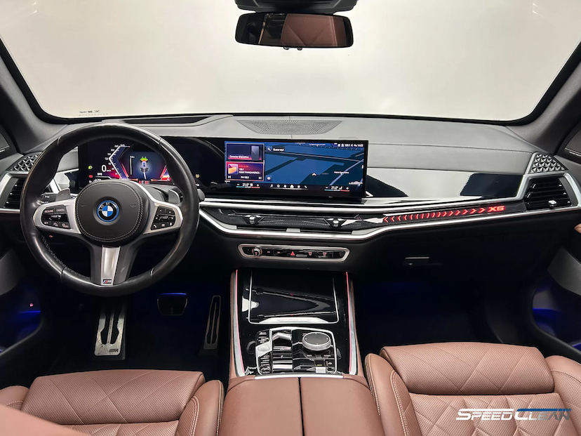 Foto do veículo BMW X5 3.0 I6 TURBO HÍBRIDO XDRIVE50E M SPORT AUTOMÁTICO 2024 35.917 KM 739.900,00