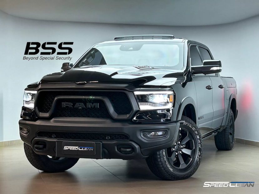 Foto do veículo RAM 1500 5.7 V8 GASOLINA REBEL CD 4X4 AUTOMÁTICO 2022 29.653 KM 410.000,00