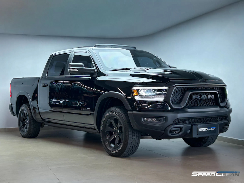 Foto do veículo RAM 1500 5.7 V8 GASOLINA REBEL CD 4X4 AUTOMÁTICO 2022 29.653 KM 410.000,00