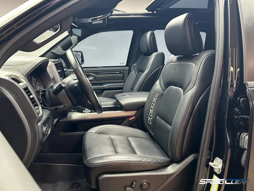 Foto do veículo RAM 1500 5.7 V8 GASOLINA REBEL CD 4X4 AUTOMÁTICO 2022 29.653 KM 410.000,00