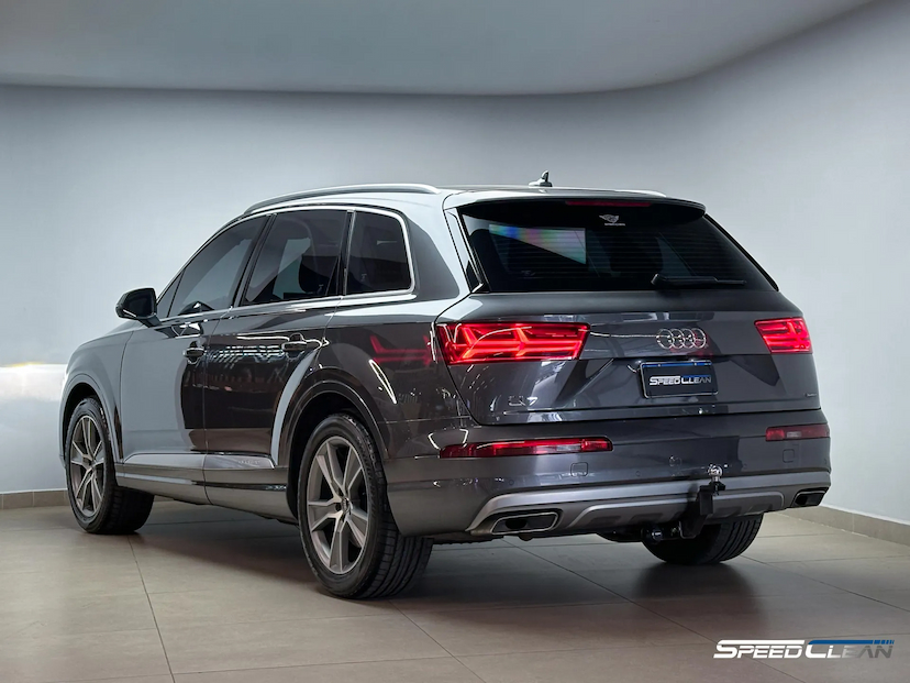 Foto do veículo AUDI Q7 3.0 V6 TDI DIESEL PRESTIGE PLUS TIPTRONIC 2019 41.731 KM 315.000,00
