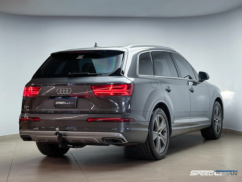 Foto do veículo AUDI Q7 3.0 V6 TDI DIESEL PRESTIGE PLUS TIPTRONIC 2019 41.731 KM 315.000,00