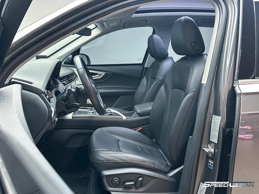 Foto do veículo AUDI Q7 3.0 V6 TDI DIESEL PRESTIGE PLUS TIPTRONIC 2019 41.731 KM 315.000,00