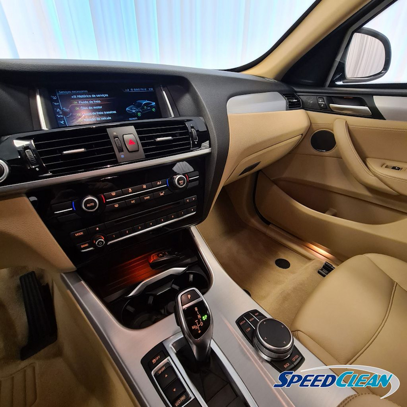 Foto do veículo BMW X4 X DRIVE 28I 2017 27.200 KM 255.000,00