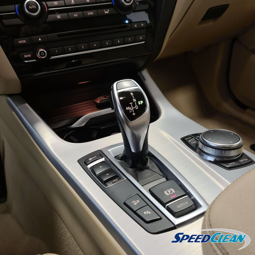 Foto do veículo BMW X4 X DRIVE 28I 2017 27.200 KM 255.000,00