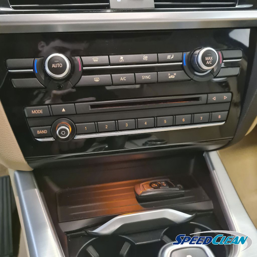 Foto do veículo BMW X4 X DRIVE 28I 2017 27.200 KM 255.000,00