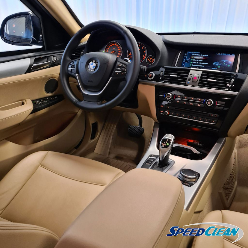 Foto do veículo BMW X4 X DRIVE 28I 2017 27.200 KM 255.000,00
