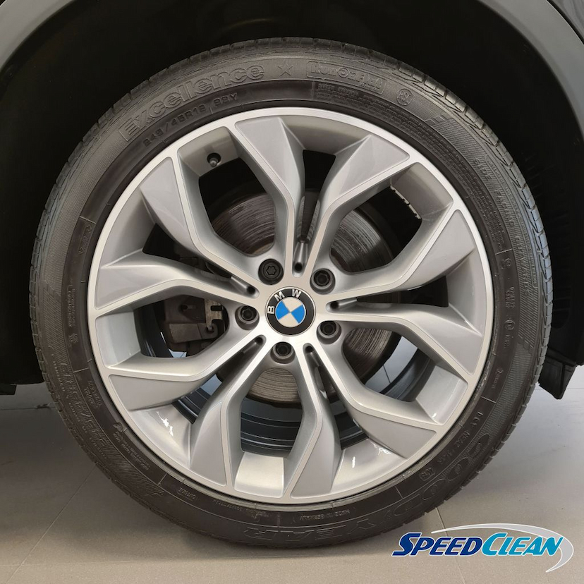 Foto do veículo BMW X4 X DRIVE 28I 2017 27.200 KM 255.000,00