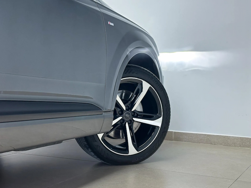 Foto do veículo AUDI Q7 3.0 TFSI V6 24V GASOLINA PERFORMANCE TIPTRONIC 2019 49.268 KM 249.900,00