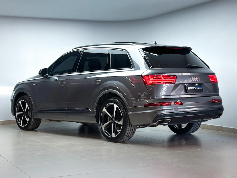 Foto do veículo AUDI Q7 3.0 TFSI V6 24V GASOLINA PERFORMANCE TIPTRONIC 2019 49.268 KM 249.900,00
