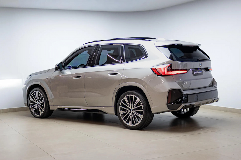 Foto do veículo BMW X1 2.0 16V TURBO GASOLINA SDRIVE20I M SPORT STEPTRONIC 2023 41.270 KM 305.000,00
