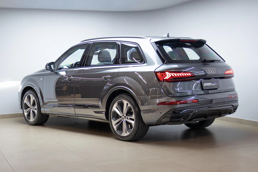 Foto do veículo AUDI Q7 3.0 V6 TFSI MHEV QUATTRO S-LINE TIPTRONIC 2022 45.485 KM 349.900,00