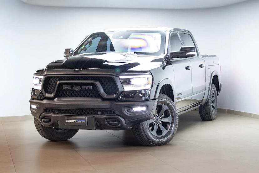 Foto do veículo RAM 1500 5.7 V8 GASOLINA REBEL CD 4X4 AUTOMÁTICO 2022 34.750 KM 419.900,00