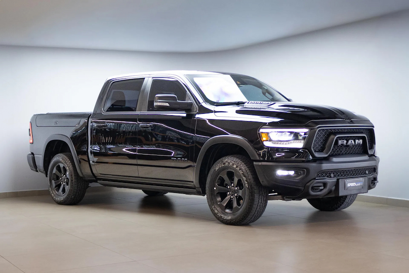 Foto do veículo RAM 1500 5.7 V8 GASOLINA REBEL CD 4X4 AUTOMÁTICO 2022 34.750 KM 419.900,00