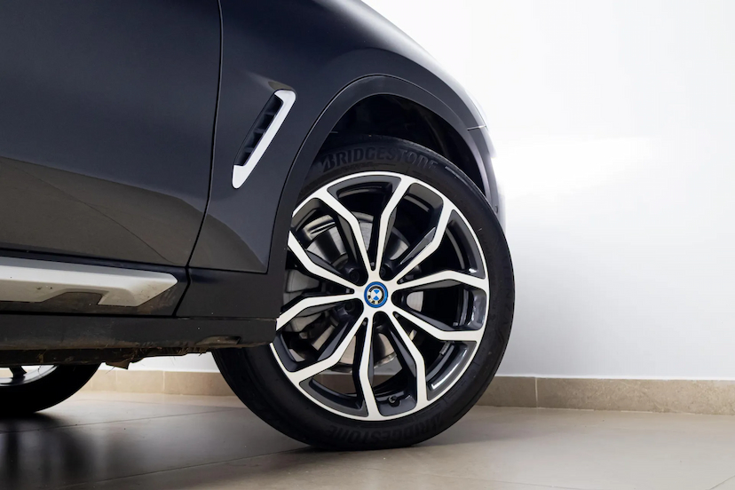 Foto do veículo BMW X3 2.0 16V HÍBRIDO X LINE XDRIVE30E STEPTRONIC 2024 22.631 KM 379.900,00