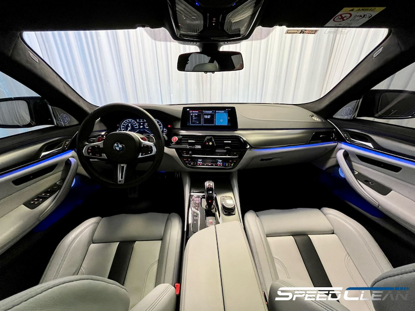 Foto do veículo BMW M5 M XDRIVE STEPTRONIC 2020 4.567 KM 599.000,00