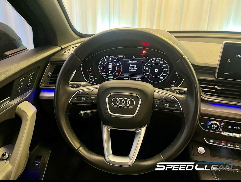 Foto do veículo AUDI Q5 S-LINE BLACK 2020 42.812 KM 317.900,00