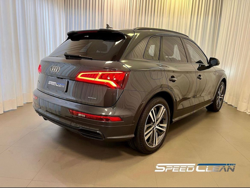 Foto do veículo AUDI Q5 S-LINE BLACK 2020 42.812 KM 317.900,00
