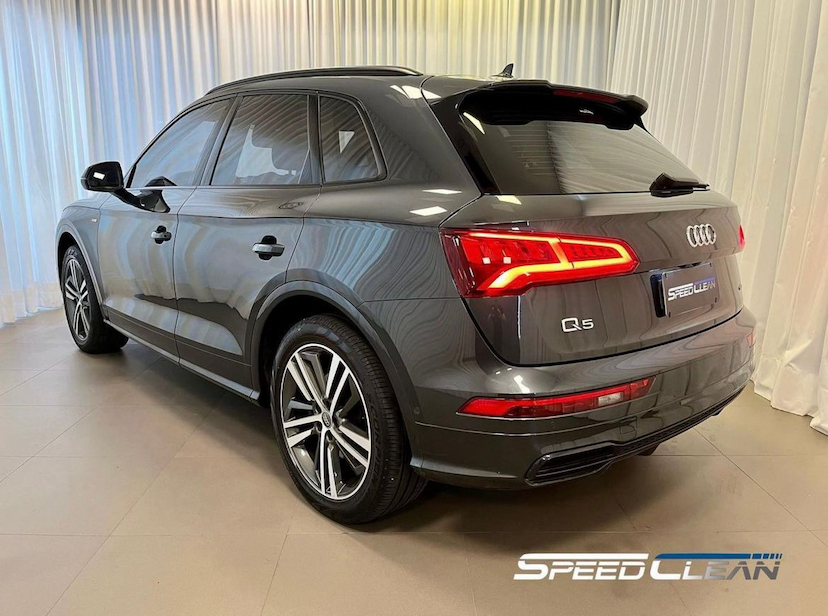 Foto do veículo AUDI Q5 S-LINE BLACK 2020 42.812 KM 317.900,00