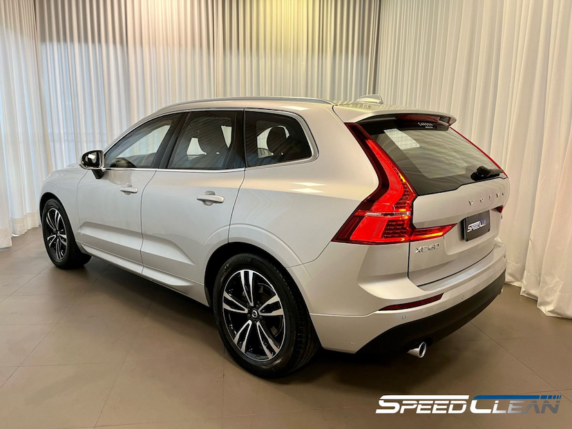 Foto do veículo VOLVO XC60 T5 MOMENTUM 2019 48.000 KM 264.900,00
