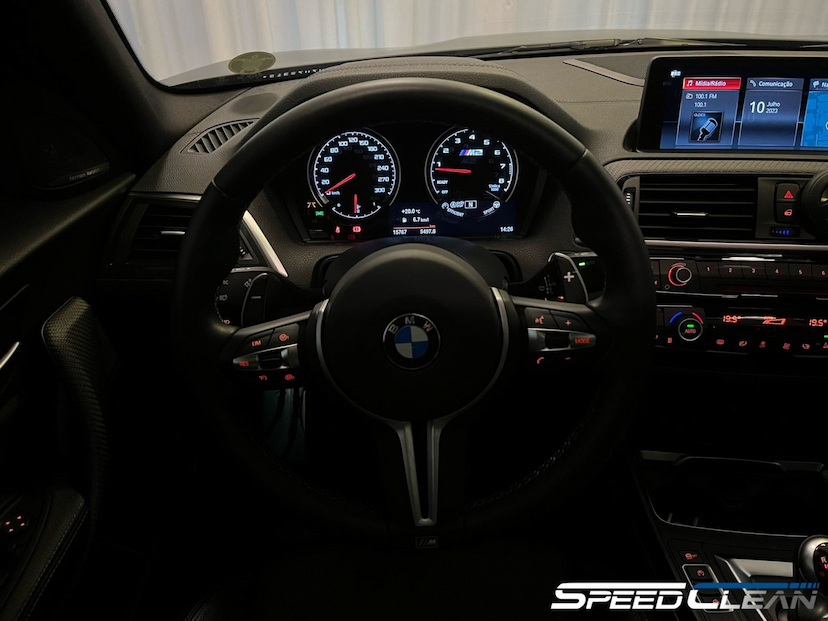 Foto do veículo BMW M2 COMPETITION 2021 16.543 KM 429.900,00