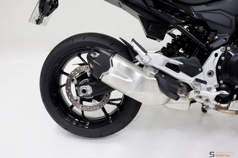 Foto do veículo BMW F 900 R F 900 R 2024 232 KM 59.990,00