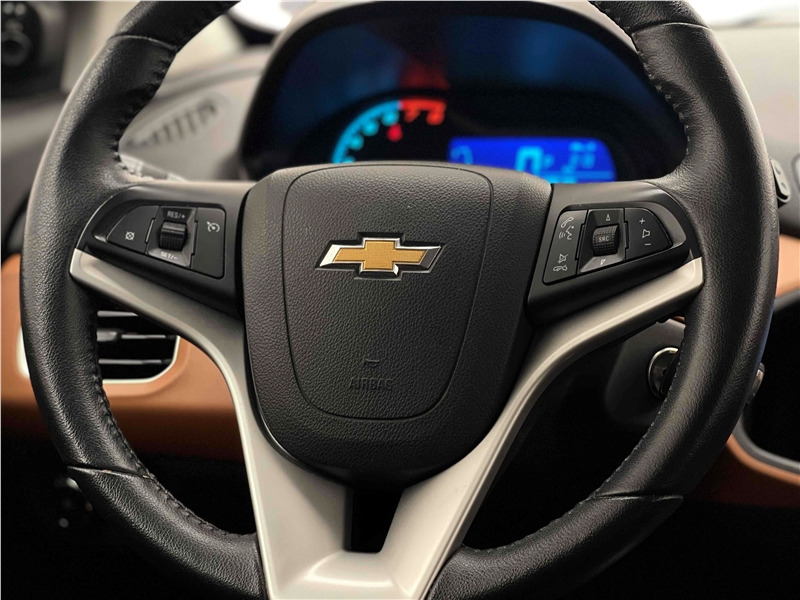 Foto do veículo CHEVROLET ONIX 1.4 MPFI ACTIV 8V FLEX 4P AUTOMÁTICO 2017 46.322 KM 64.900,00