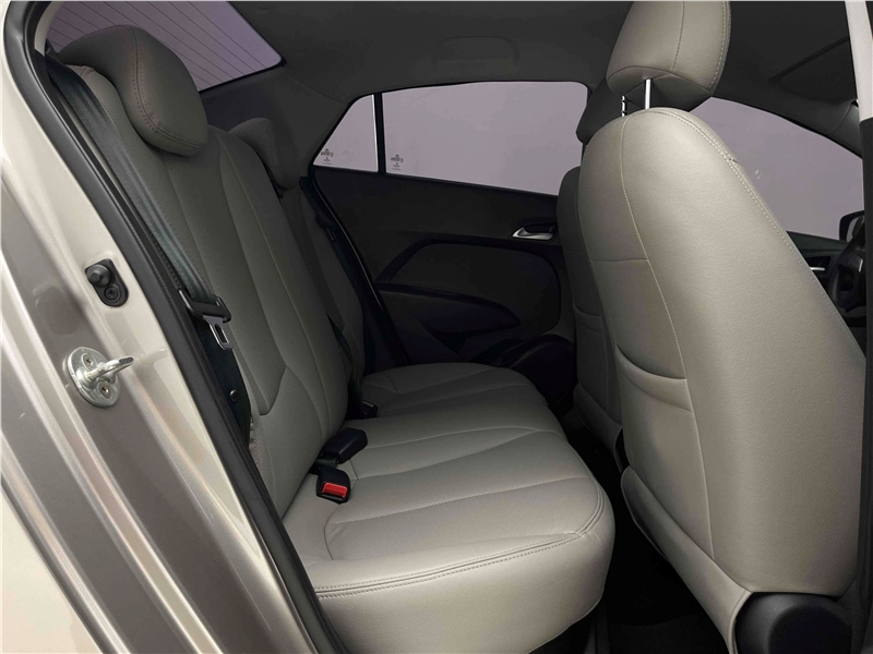 Foto do veículo HYUNDAI HB20S 1.6 COMFORT PLUS 16V FLEX 4P AUTOMÁTICO 2018 63.610 KM 64.900,00